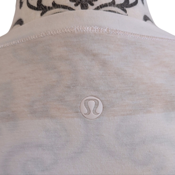 Lululemon Every Yogi Tee Active Run Stripe Pattern Women 6 Cashew White Rel 3 14 - Picture 9 of 9